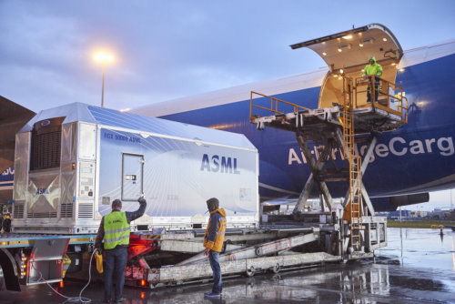 ASML container Schiphol